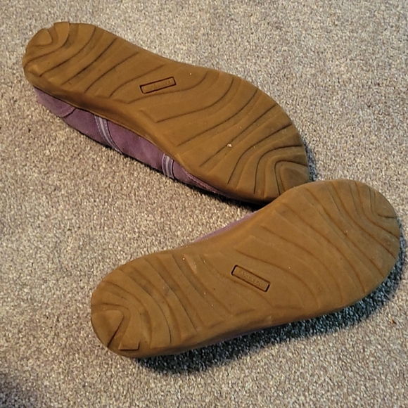 Shoes - Picture 2 of 2